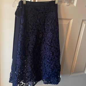 Ladies Sacai Luck navy lace skirt Sz 2